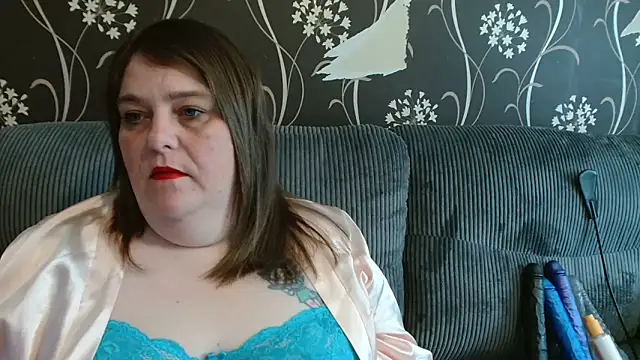 Snapshot of HouseWifeWhore_Milf chatting on March 7, 2025, 2:56 pm HouseWifeWhore Milf online show from March 7, 2025, 2:56 pm