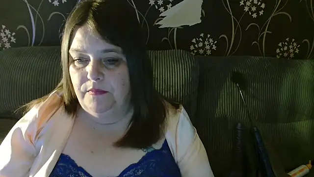Snapshot of HouseWifeWhore_Milf chatting on September 27, 2025, 10:27 pm HouseWifeWhore Milf online show from September 27, 2025, 10:27 pm