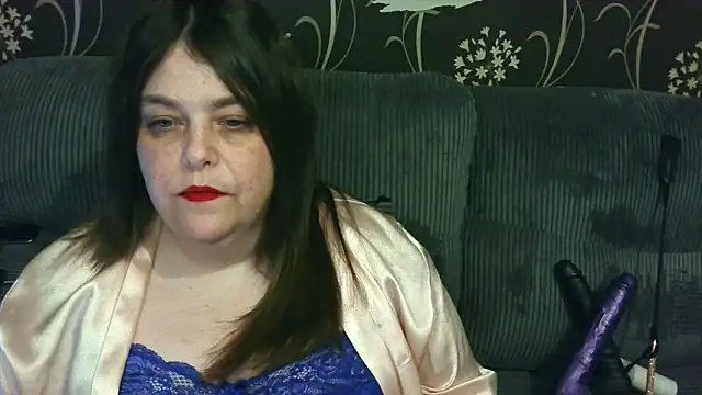 HouseWifeWhore Milf online show from March 31, 2026, 12:12 am