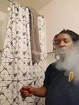 markquanna online show from October 28, 2025, 7:29 am