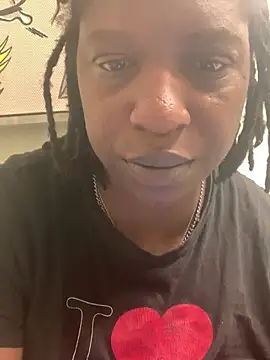 Snapshot of markquanna chatting on July 10, 2026, 6:19 pm markquanna online show from July 10, 2026, 6:19 pm