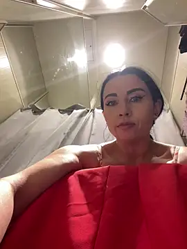 Snapshot of CrazzyChicks chatting on February 8, 2025, 9:35 am CrazzyChicks online show from February 8, 2025, 9:35 am