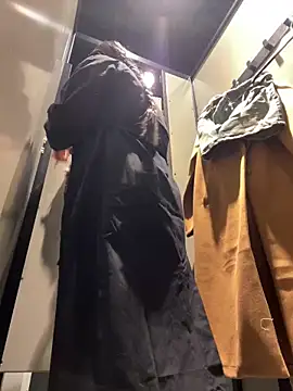 Snapshot of CrazzyChicks chatting on March 20, 2025, 6:41 am CrazzyChicks online show from March 20, 2025, 6:41 am