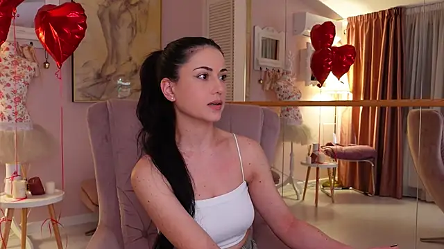 Snapshot of OliviaSirena chatting on February 26, 2026, 10:32 pm OliviaSirena online show from February 26, 2026, 10:32 pm