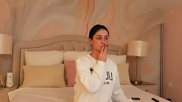 OliviaSirena online show from February 22, 2025, 8:09 pm