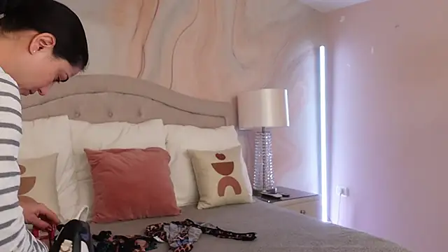 OliviaSirena online show from October 9, 2025, 7:36 pm