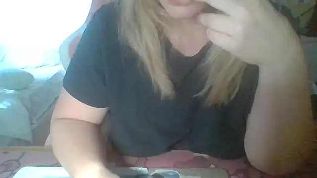 Snapshot of BondageGirl35 chatting on March 29, 2026, 6:31 pm BondageGirl35 online show from March 29, 2026, 6:31 pm