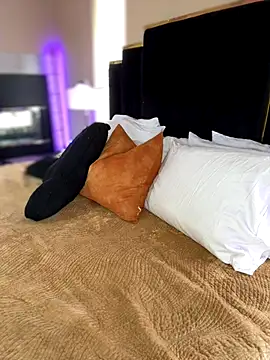 KarissaChantelle online show from October 10, 2025, 6:09 pm