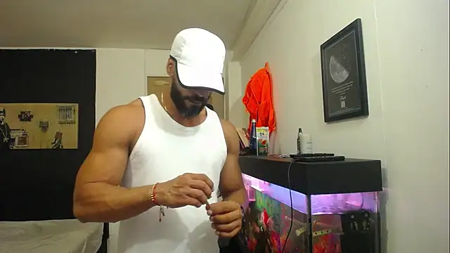 romeolovedark online show from March 18, 2025, 6:50 am