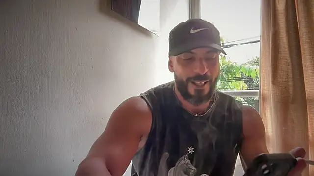 Snapshot of romeolovedark chatting on February 18, 2026, 10:17 pm romeolovedark online show from February 18, 2026, 10:17 pm