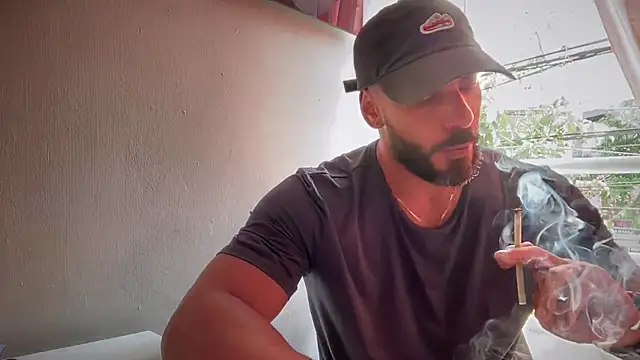 romeolovedark online show from November 17, 2025, 7:51 pm