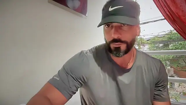 romeolovedark online show from November 18, 2025, 8:56 pm