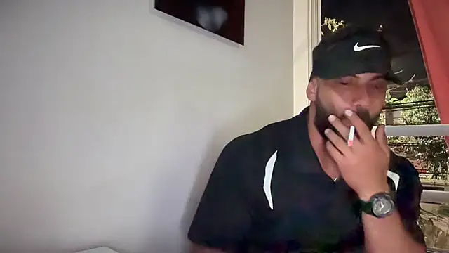 romeolovedark online show from November 18, 2025, 7:55 am