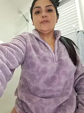 laura dirtyhot online show from December 21, 2024, 12:09 am