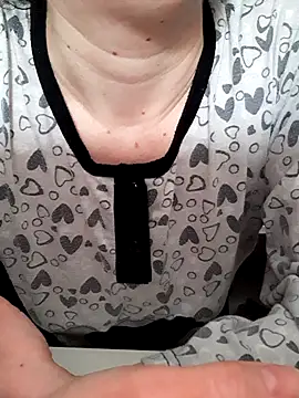 Moi Lina online show from April 12, 2026, 1:58 pm