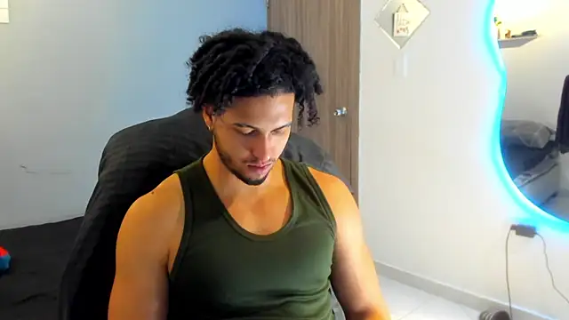 Snapshot of Kris_Khalifa69 chatting on May 21, 2026, 1:03 am Kris Khalifa69 online show from May 21, 2026, 1:03 am