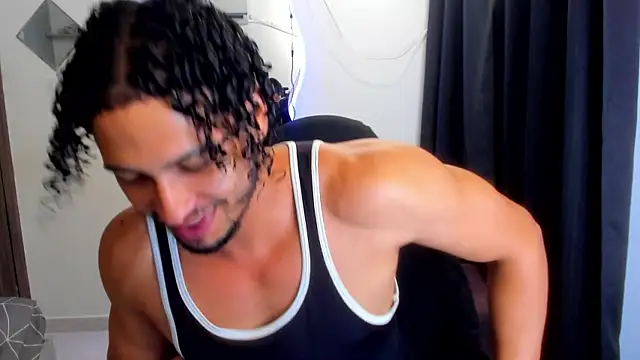 Snapshot of Kris_Khalifa69 chatting on June 6, 2026, 10:26 pm Kris Khalifa69 online show from June 6, 2026, 10:26 pm