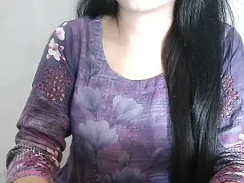 Snapshot of Chanchal--Navya chatting on October 25, 2025, 6:01 am Chanchal--Navya online show from October 25, 2025, 6:01 am