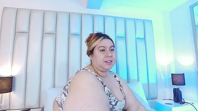 aandreaperez online show from March 14, 2026, 11:49 am