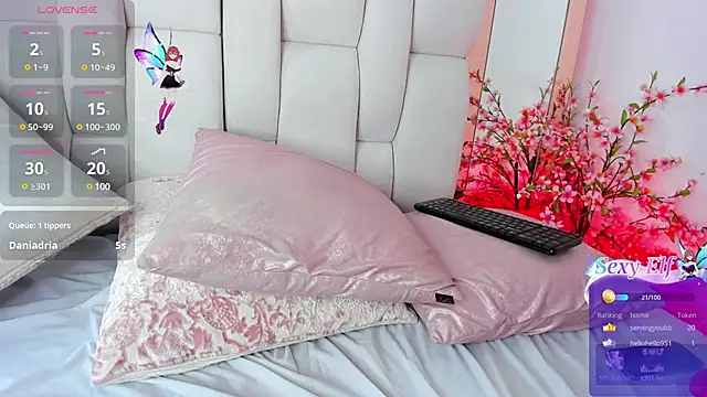 Snapshot of kylie_sexy2000 chatting on February 7, 2025, 7:17 pm kylie sexy2000 online show from February 7, 2025, 7:17 pm