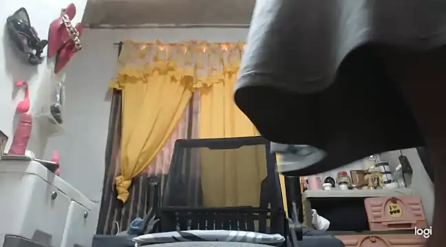 30cmUncutSelfsucker online show from March 1, 2025, 4:04 am