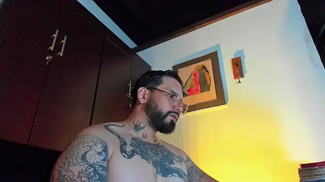 CamiloGray  online show from May 25, 2026, 2:27 pm