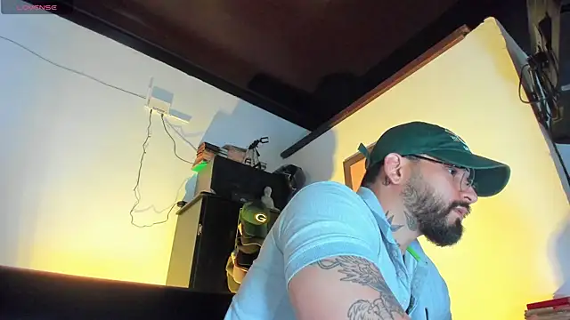 CamiloGray  online show from October 3, 2025, 2:07 pm