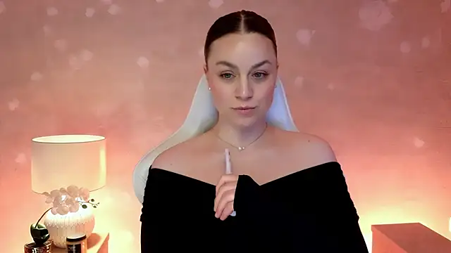 MilaFleur online show from March 7, 2026, 3:39 pm