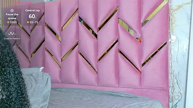 hornyhousekeeper  online show from October 13, 2025, 12:18 pm