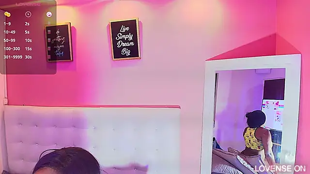 hornyhousekeeper  online show from March 21, 2025, 1:01 pm