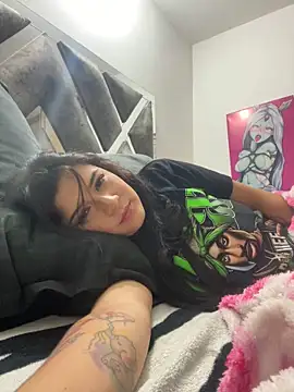 cutesarah  online show from January 16, 2025, 3:45 am