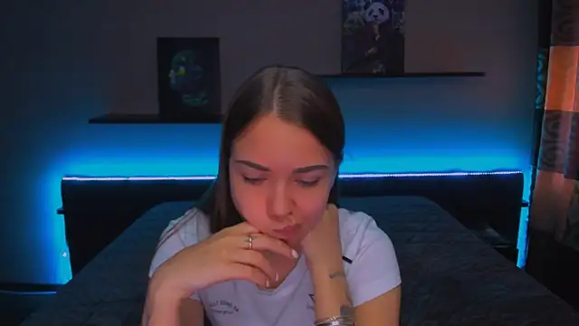 Snapshot of AlexaBarkley chatting on February 21, 2025, 6:29 am AlexaBarkley online show from February 21, 2025, 6:29 am