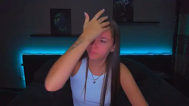 Snapshot of AlexaBarkley chatting on December 15, 2025, 12:16 am AlexaBarkley online show from December 15, 2025, 12:16 am