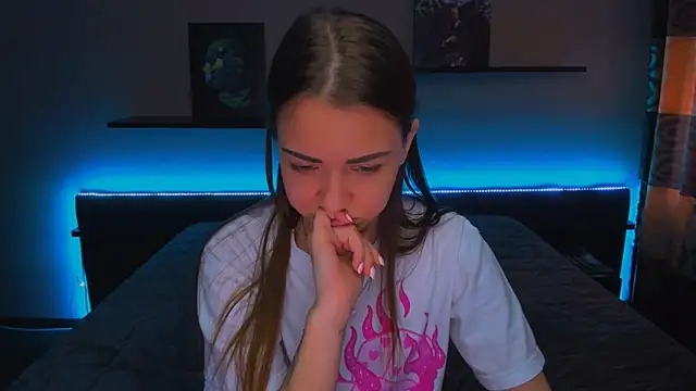 Snapshot of AlexaBarkley chatting on February 20, 2025, 6:17 am AlexaBarkley online show from February 20, 2025, 6:17 am