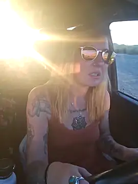 SheIsSomething online show from December 1, 2025, 12:11 am