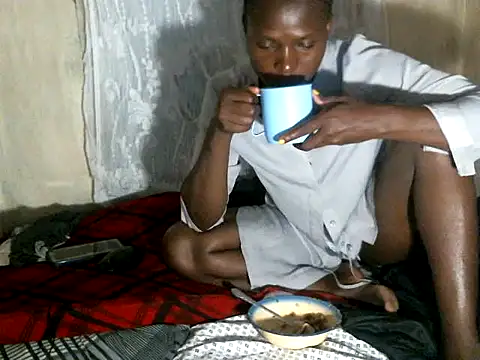 cute-shamza online show from February 27, 2026, 4:45 am