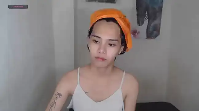 Snapshot of shecutie69 chatting on February 21, 2025, 8:38 pm shecutie69 online show from February 21, 2025, 8:38 pm