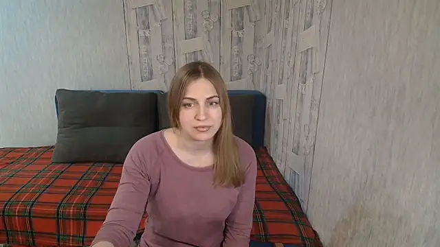 Pilly green  online show from February 26, 2026, 11:43 am