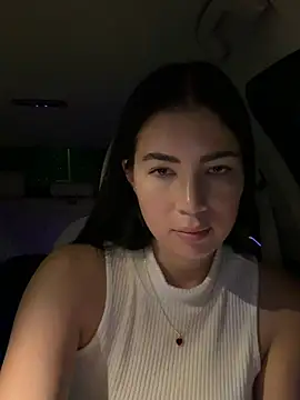 Snapshot of clairewntr chatting on January 31, 2026, 8:51 pm clairewntr online show from January 31, 2026, 8:51 pm