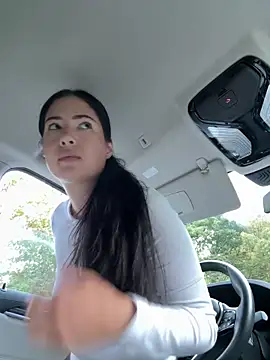 Snapshot of clairewntr chatting on October 1, 2025, 4:33 pm clairewntr online show from October 1, 2025, 4:33 pm