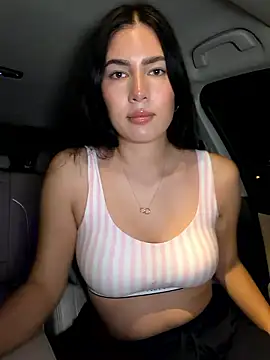 Snapshot of clairewntr chatting on January 16, 2026, 9:52 pm clairewntr online show from January 16, 2026, 9:52 pm