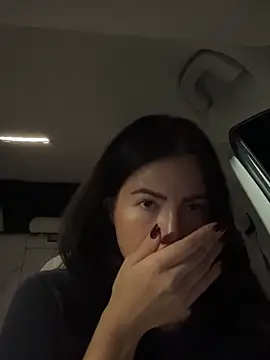 Snapshot of clairewntr chatting on October 7, 2025, 5:58 pm clairewntr online show from October 7, 2025, 5:58 pm