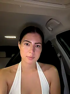 Snapshot of clairewntr chatting on October 16, 2025, 9:45 pm clairewntr online show from October 16, 2025, 9:45 pm