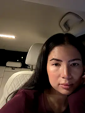 Snapshot of clairewntr chatting on October 4, 2025, 3:52 am clairewntr online show from October 4, 2025, 3:52 am