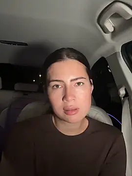 Snapshot of clairewntr chatting on October 6, 2025, 3:40 am clairewntr online show from October 6, 2025, 3:40 am