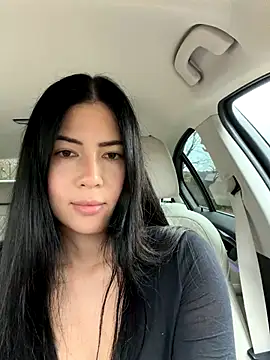 clairewntr online show from December 14, 2025, 12:44 pm