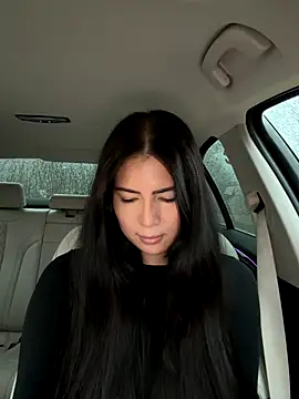 Snapshot of clairewntr chatting on November 16, 2025, 3:17 pm clairewntr online show from November 16, 2025, 3:17 pm