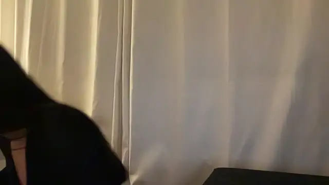 Snapshot of clairewntr chatting on February 19, 2026, 8:17 pm clairewntr online show from February 19, 2026, 8:17 pm