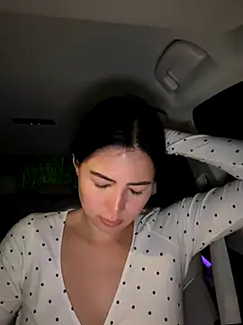 Snapshot of clairewntr chatting on November 28, 2025, 8:53 pm clairewntr online show from November 28, 2025, 8:53 pm