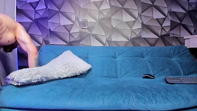 Latino stud4u online show from February 11, 2025, 5:26 am